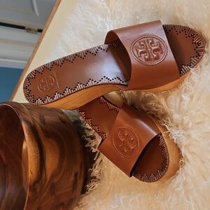Tory Burch Tan Leather Wedges NWOT